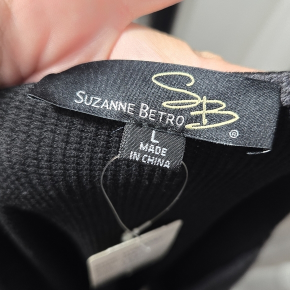 Suzanne Betro Gray/Black Knit Top Sz Large NWT - Picture 2 of 9